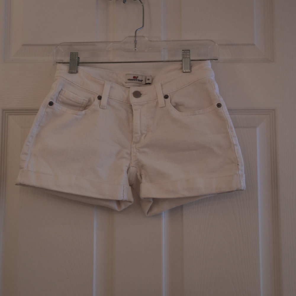 VIneyard Vines White Demin Shorts